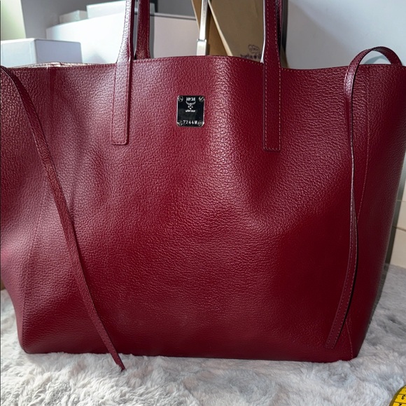 MCM Wandel Burgundy and Silver Reversible Leather Tote - Picture 3 of 16